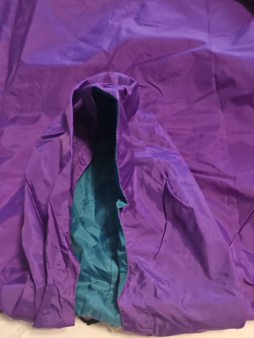 Hooded Rainjacket - Picture 5 of 7